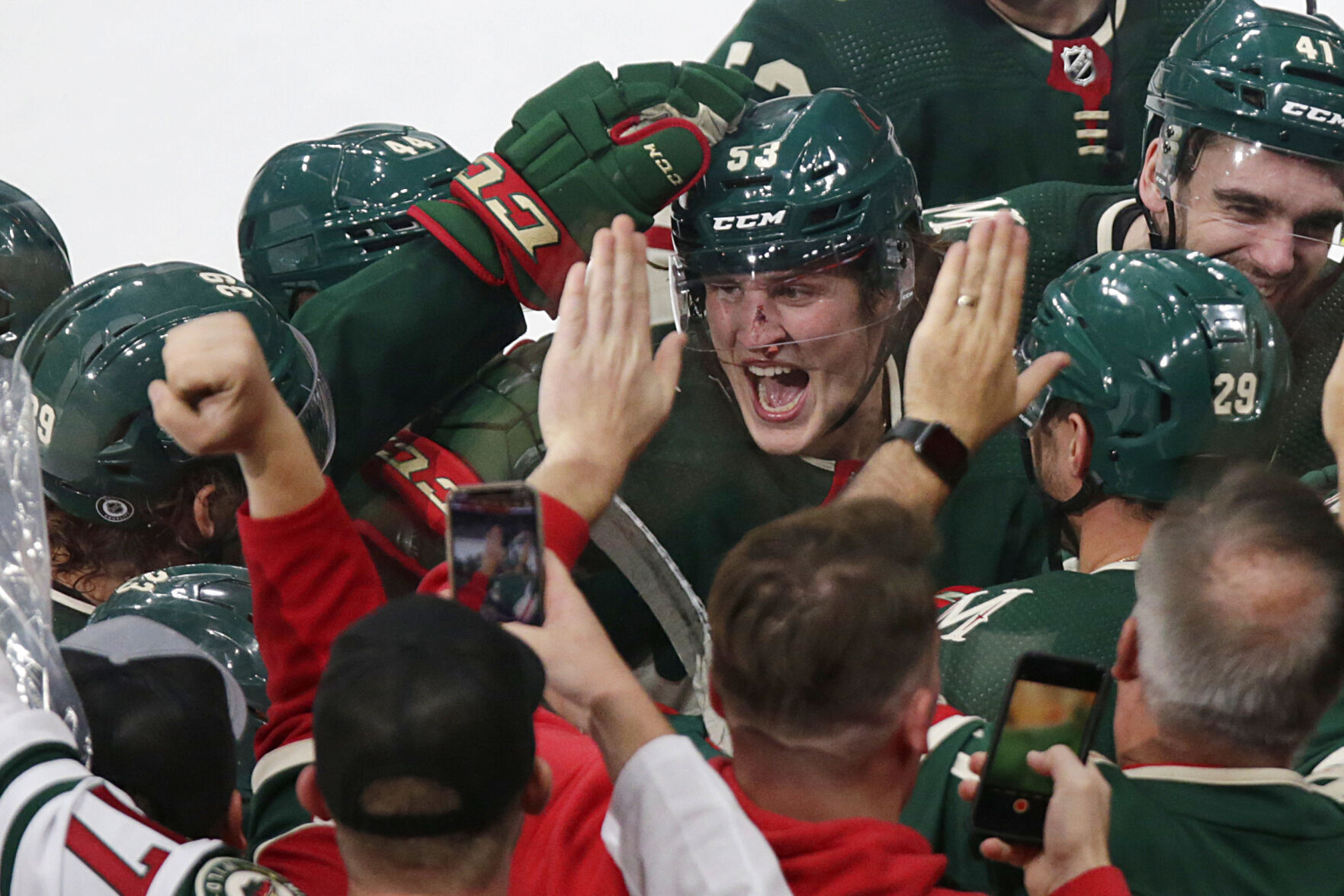 APTOPIX Blues Wild Hockey